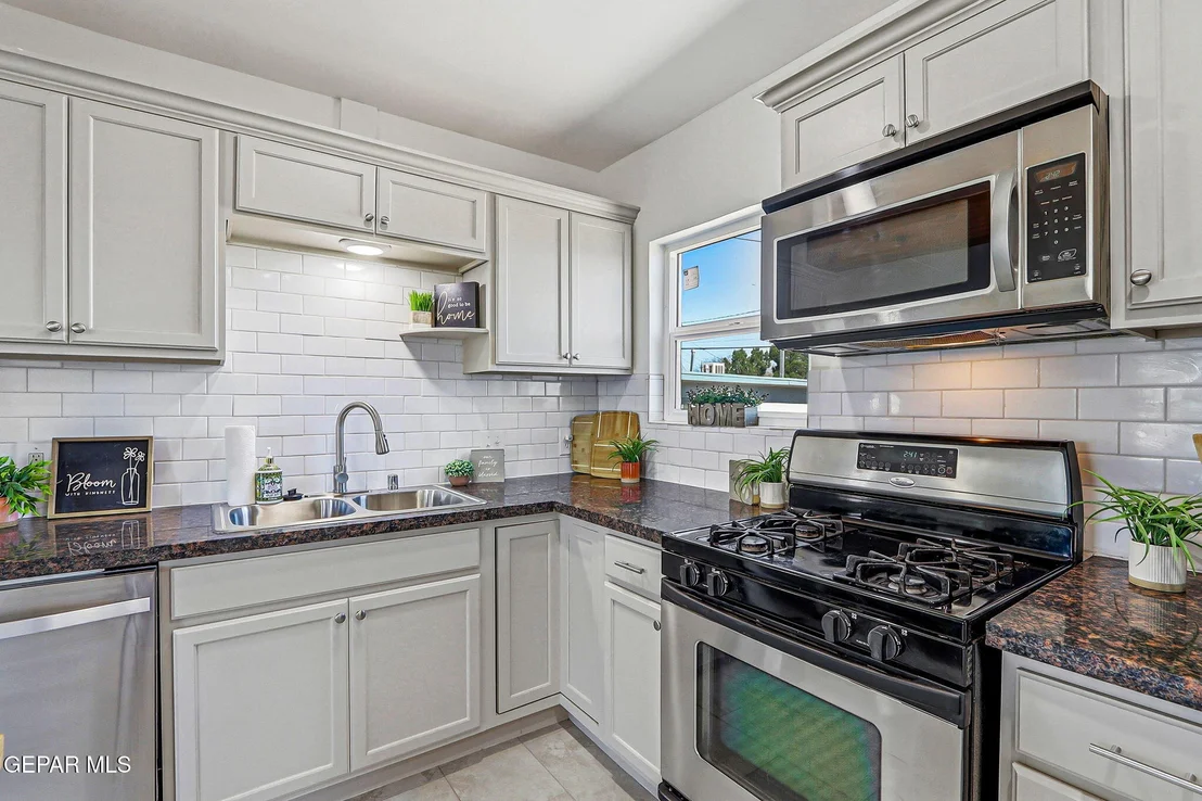 Photo of 228 WOOLDRIDGE Drive