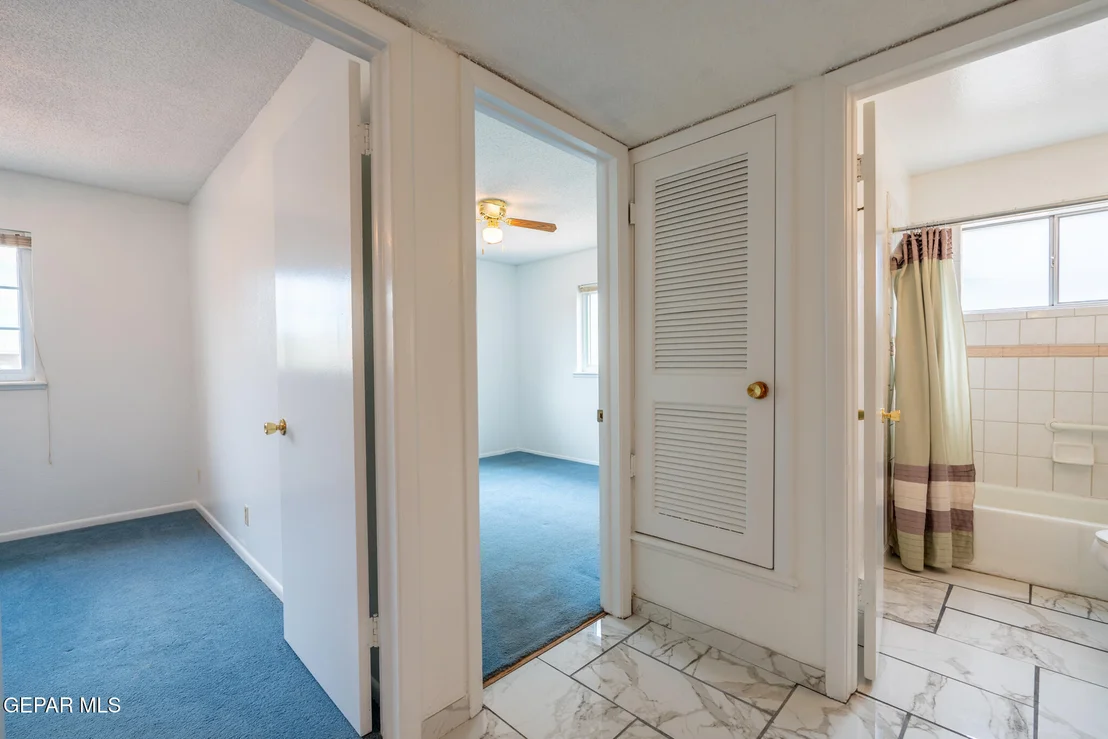 Photo of 8516 Mineola Drive