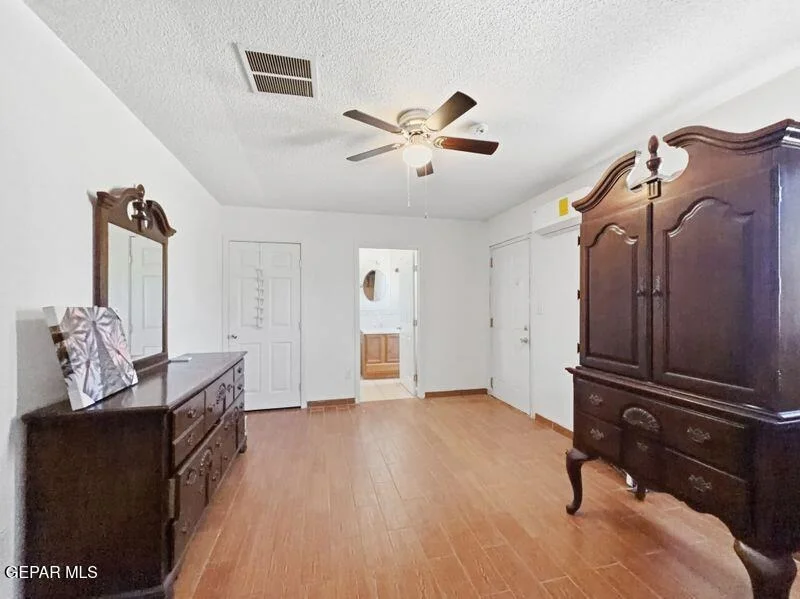 Photo of 445 Suzi Way