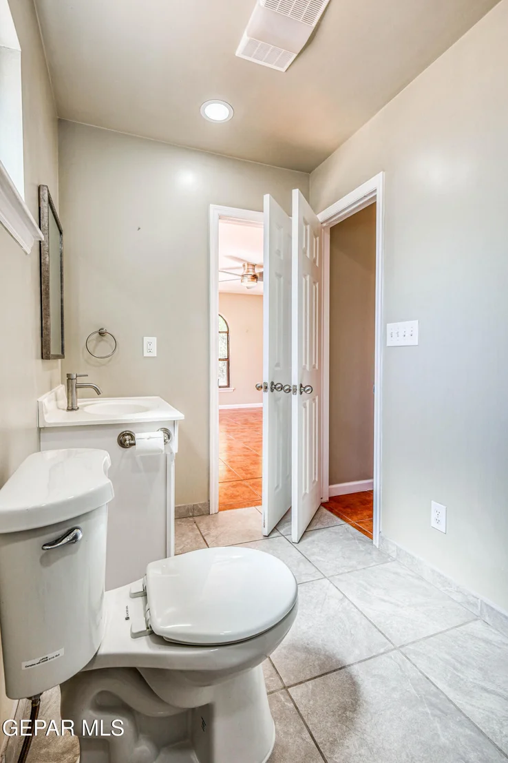 Photo of 3223 Suffolk Road