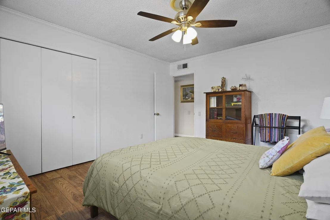 Photo of 207 SERRANIA Drive