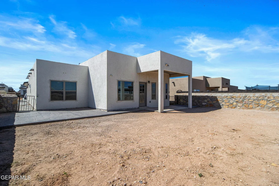 Photo of 938 YELDON Place