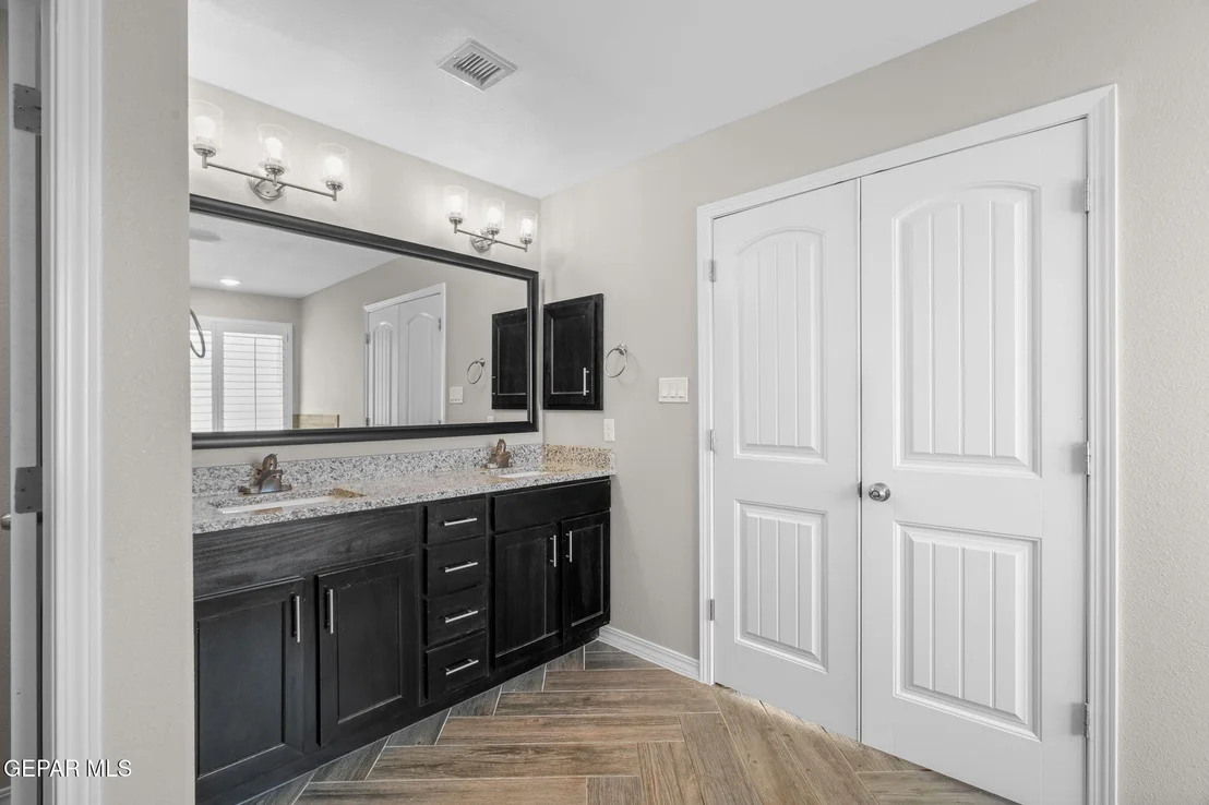 Photo of 7829 ENCHANTED RIDGE Drive