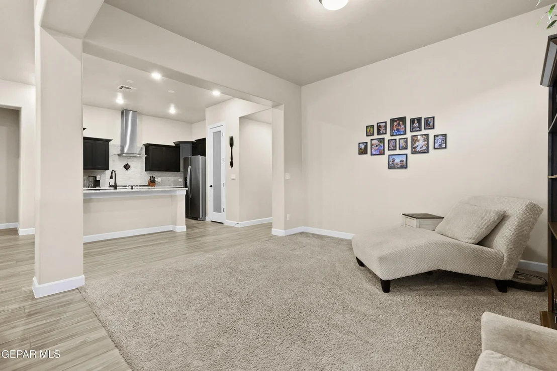 Photo of 733 BIRMINGHAM Place