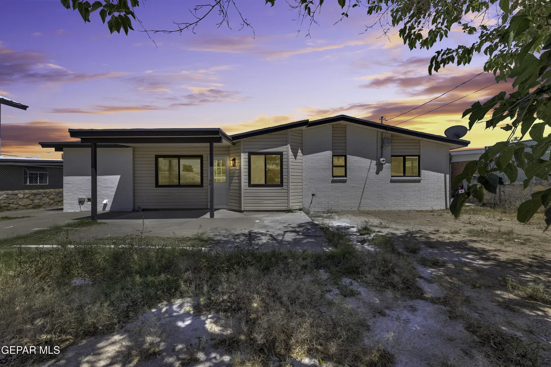 Photo of 2153 SEPTIEMBRE Drive