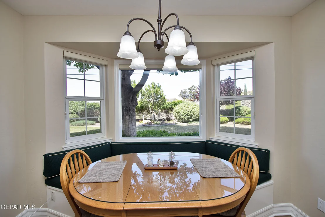 Photo of 517 Stonebluff Road