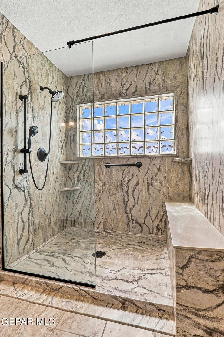 Photo of 4404 LOMA DE ORO Drive