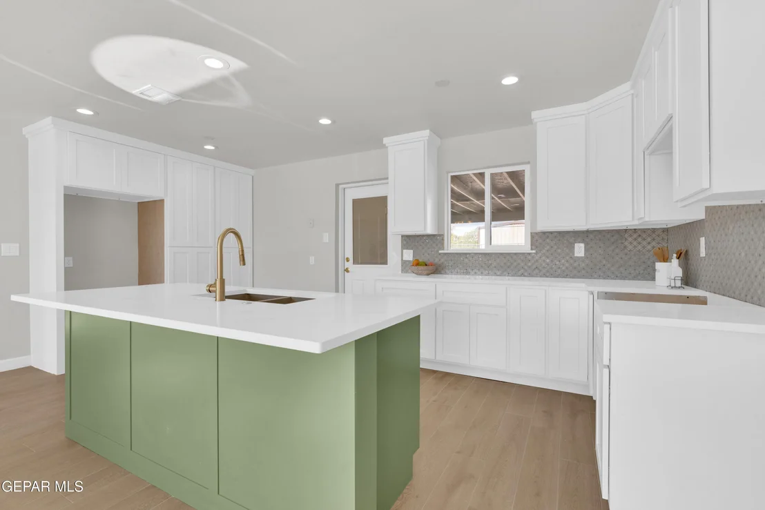 Photo of 9524 RALEIGH Drive