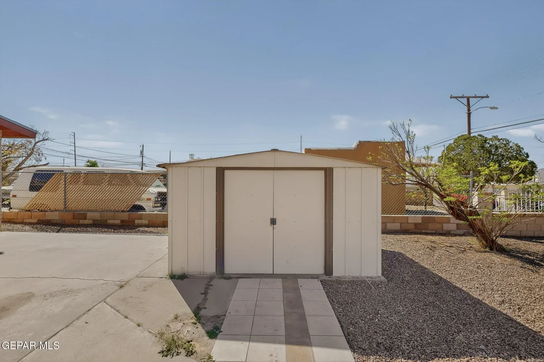 Photo of 766 FREDERICK Road