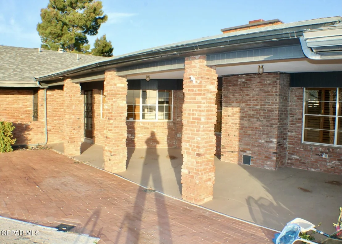 Photo of 913 CORTIJO Drive