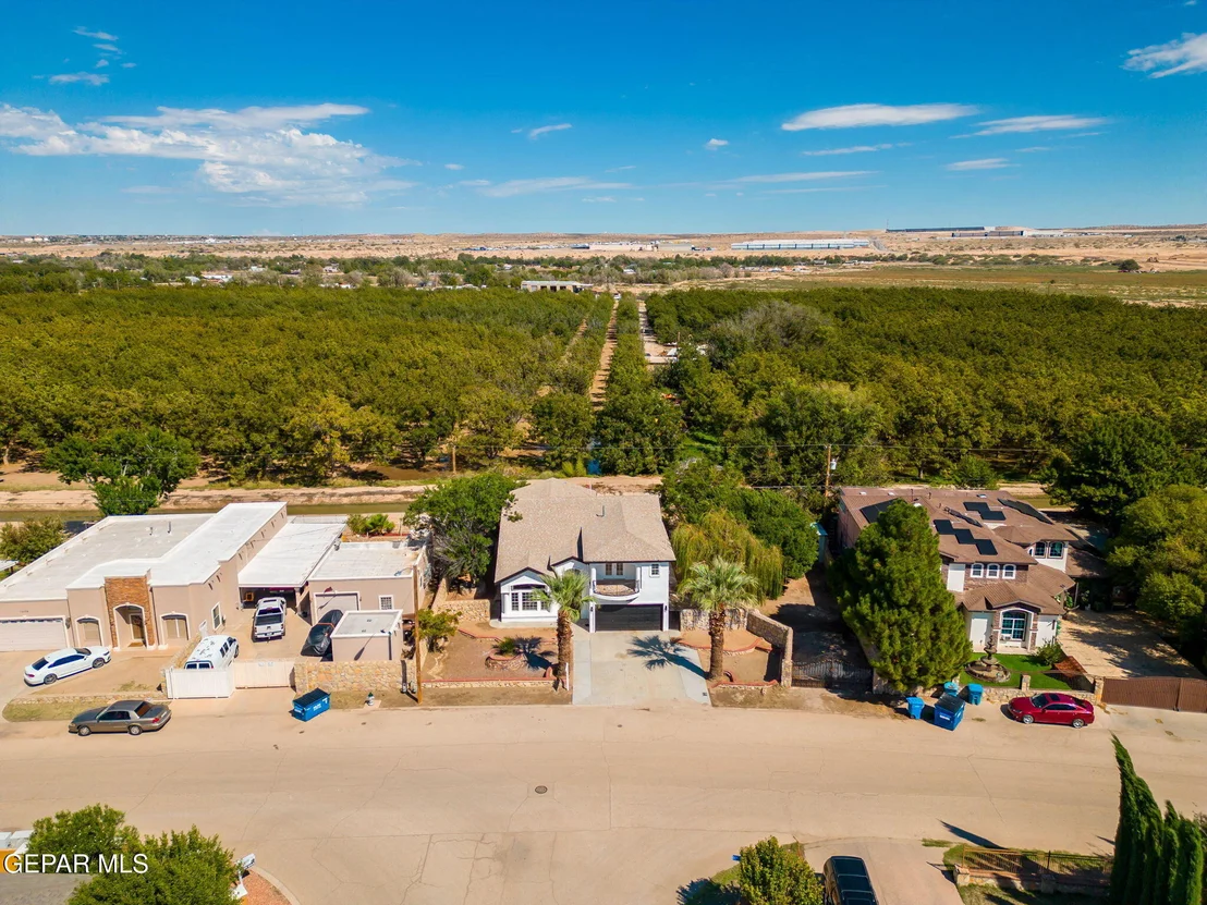 Photo of 12385 Orchard Park
