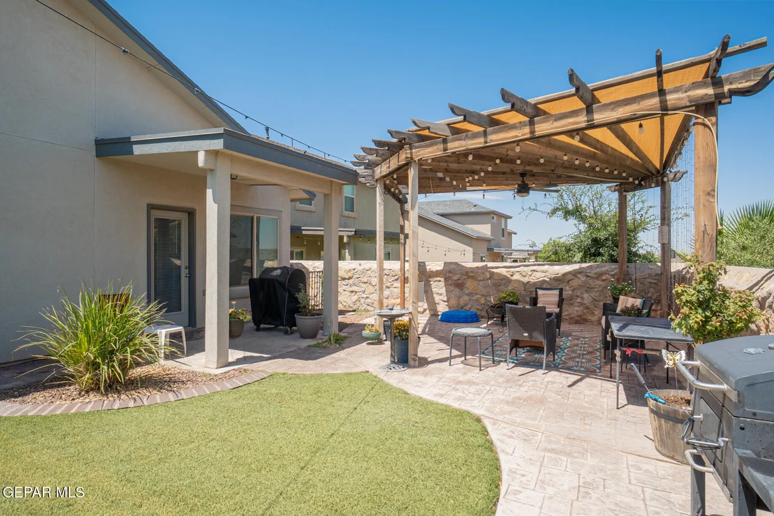 Photo of 7505 EAGLE VISTA Drive