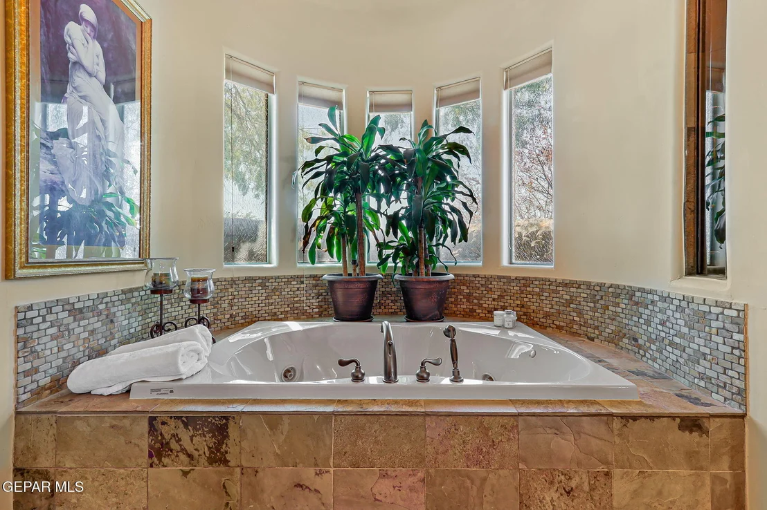Photo of 6333 FRANKLIN TRAIL Drive