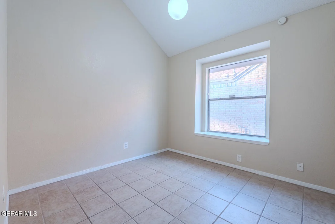 Photo of 1994 DANA BREE Drive