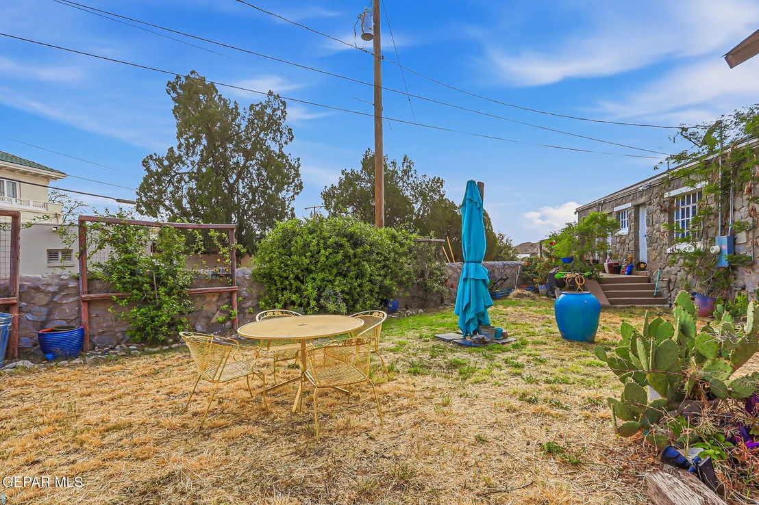 Photo of 700 E BALTIMORE Drive