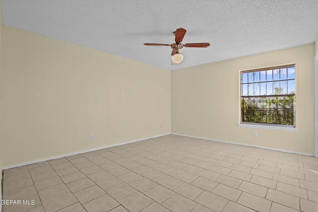 Photo of 4968 GRAPELAND Drive
