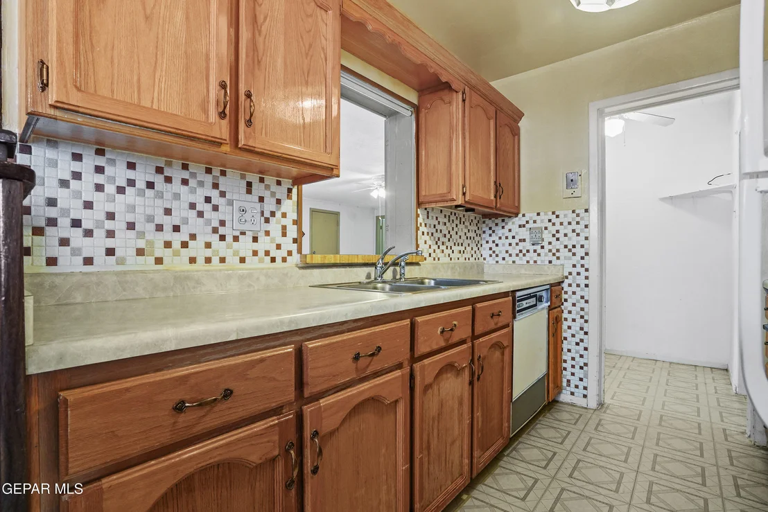 Photo of 656 CORTEZ Drive