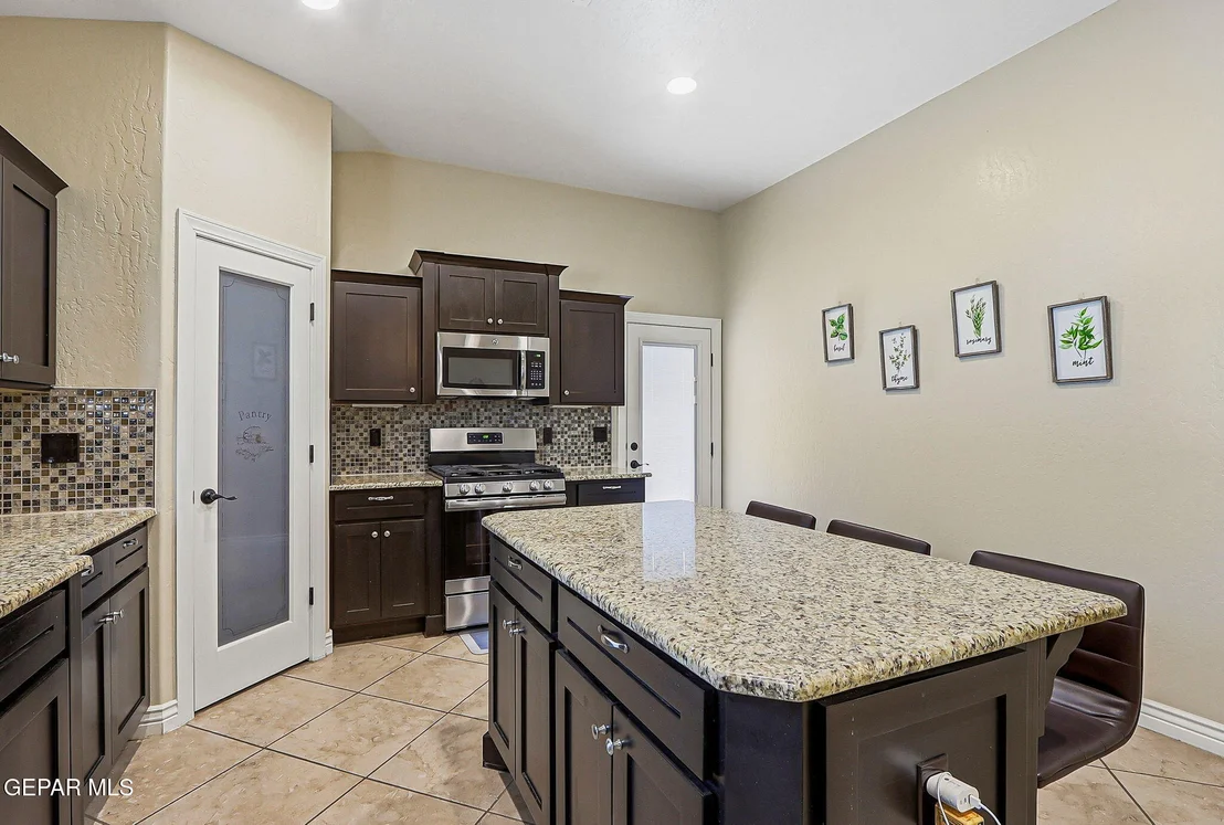 Photo of 1125 ASHERTON Place