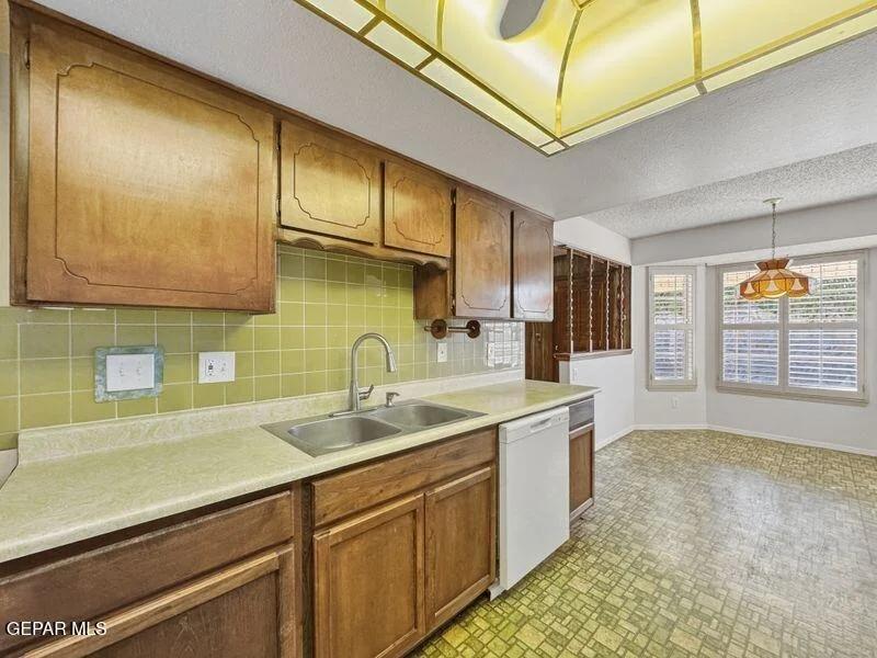 Photo of 11312 TOM ULOZAS Drive