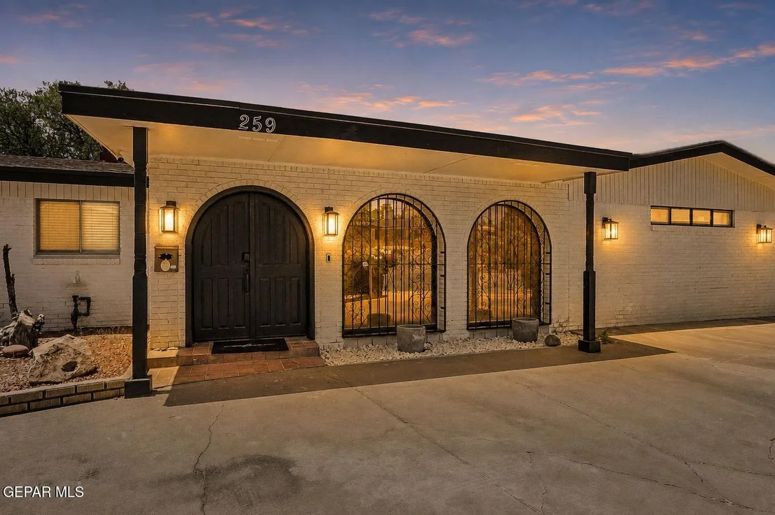 Photo of 259 Crown Point Drive