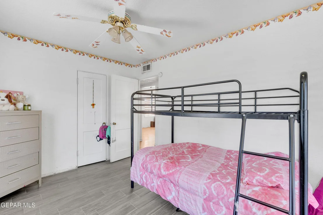 Photo of 5013 Flower Drive
