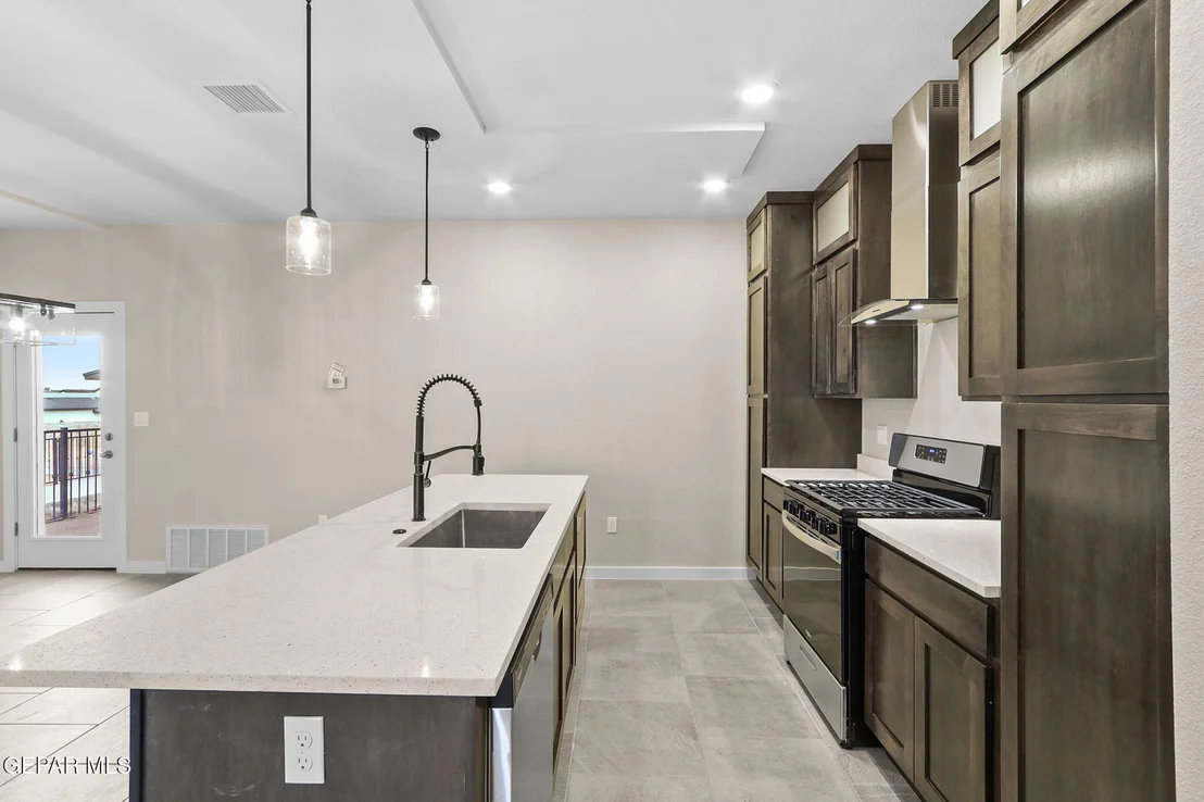 Photo of 542 Spanish Oak Drive