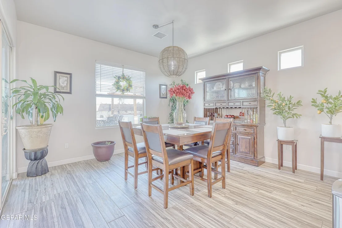 Photo of 484 BINGLEY Place