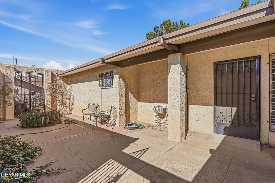 Photo of 6933 POLVADERA Drive