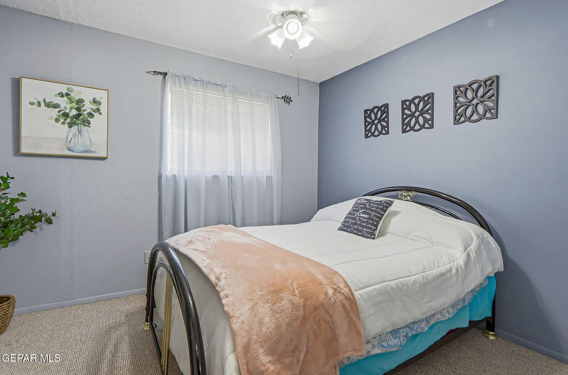 Photo of 323 VALLE SERENO Drive
