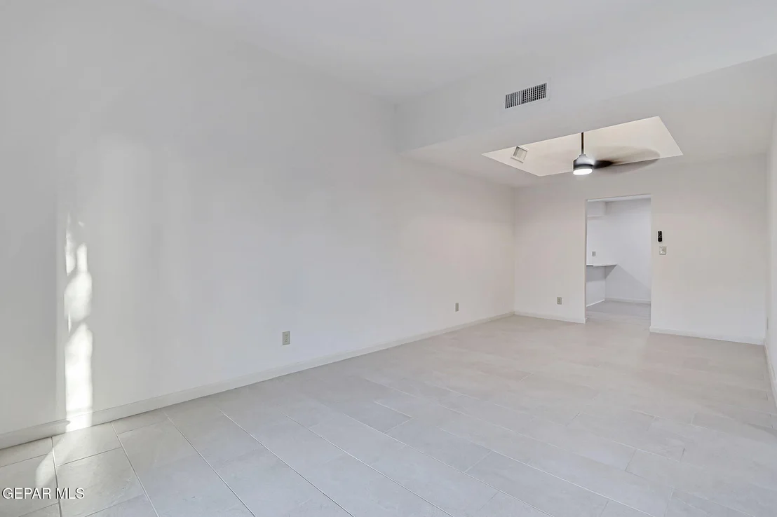 Photo of 836 ESPOLON Drive