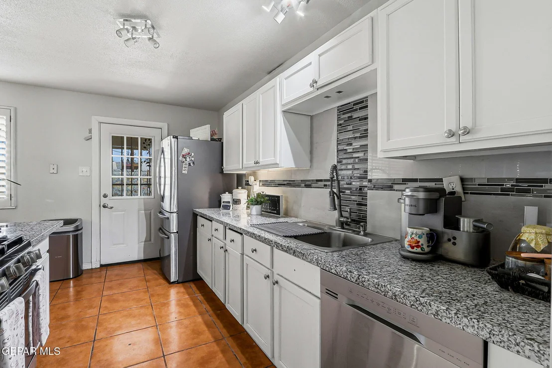 Photo of 10101 CHINABERRY Drive