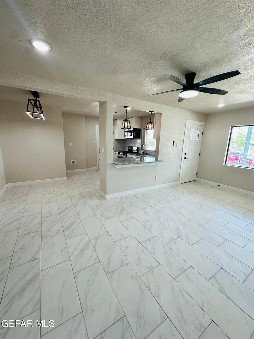 Photo of 5018 Flower Drive