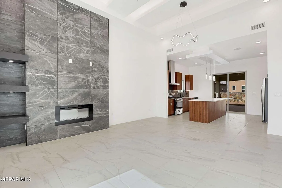 Photo of 933 ADA Lane