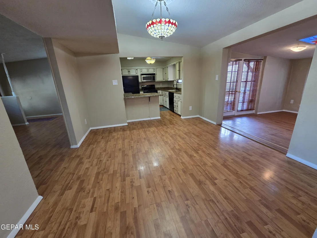 Photo of 4249 CANTERBURY Drive