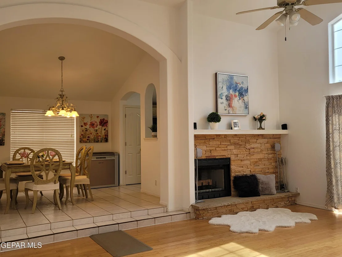 Photo of 1305 TRAIL RIDGE Drive