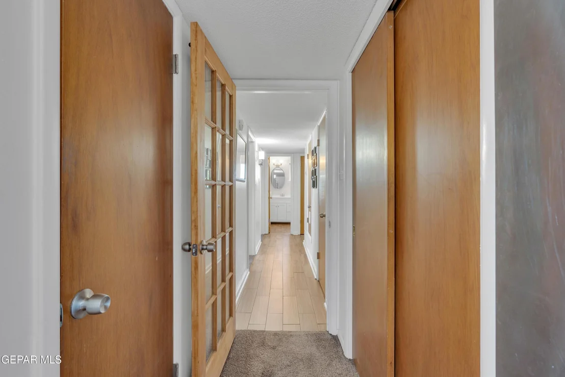 Photo of 400 Perth Court
