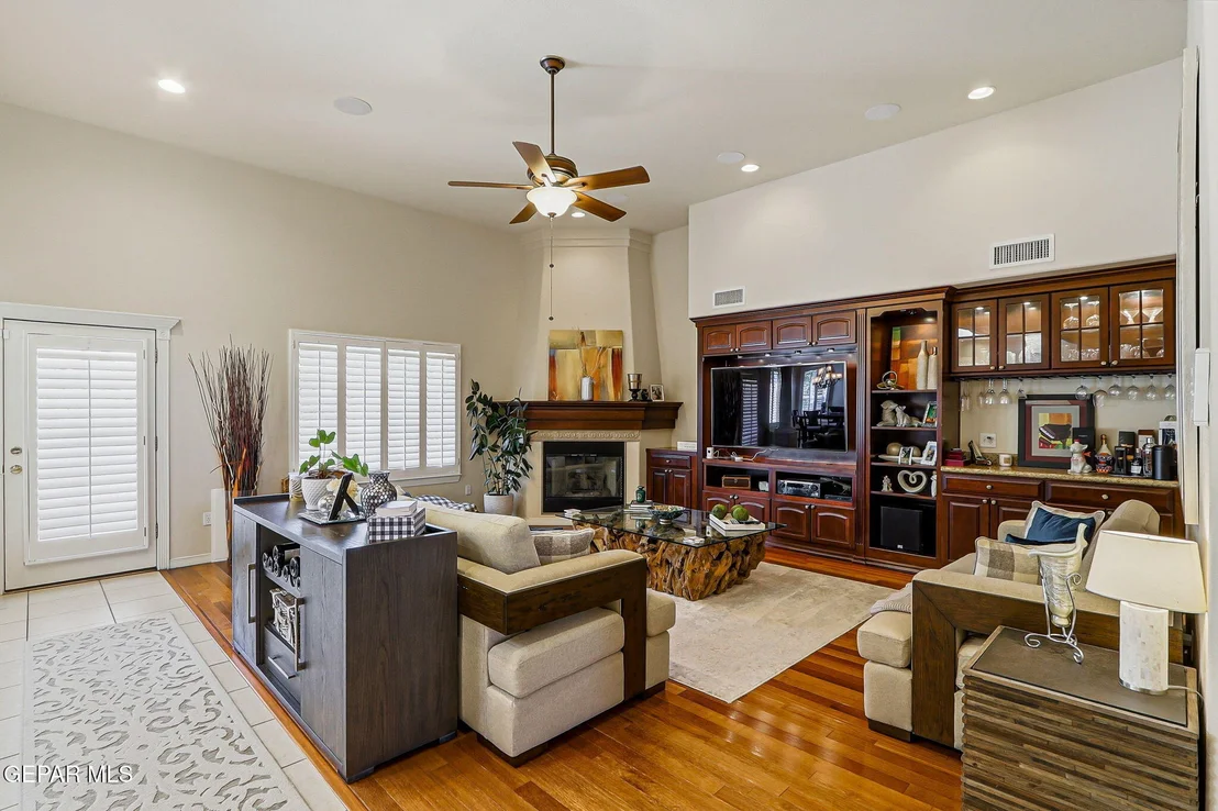 Photo of 6320 FRANKLIN BLUFF Drive