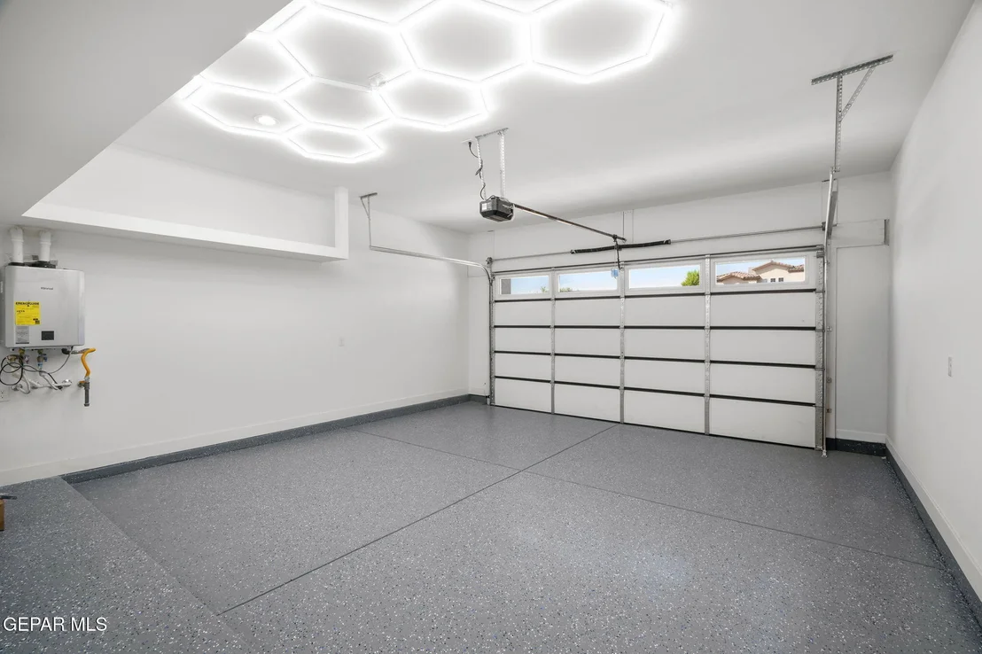 Photo of 5024 JARDINES Place