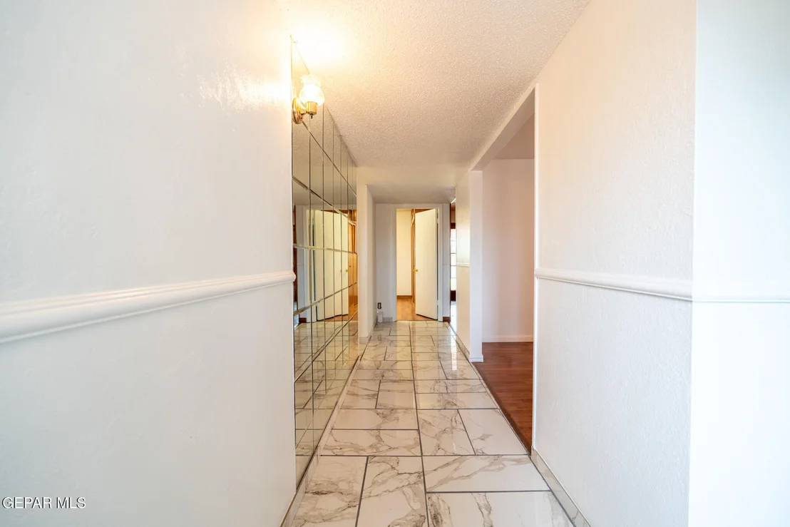 Photo of 8516 Mineola Drive