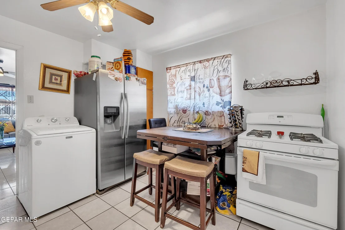 Photo of 3818 JACKSON Avenue