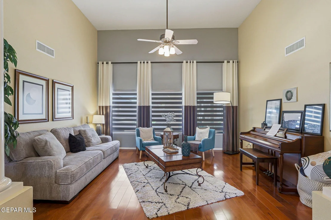 Photo of 1372 SILVER GATE Place