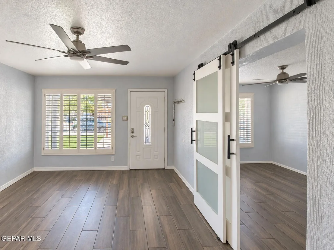 Photo of 416 ENCINO Drive