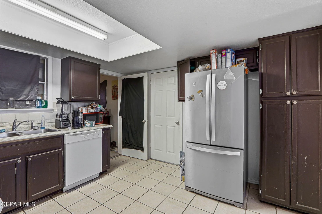 Photo of Unit 2 at 1530 Common Drive