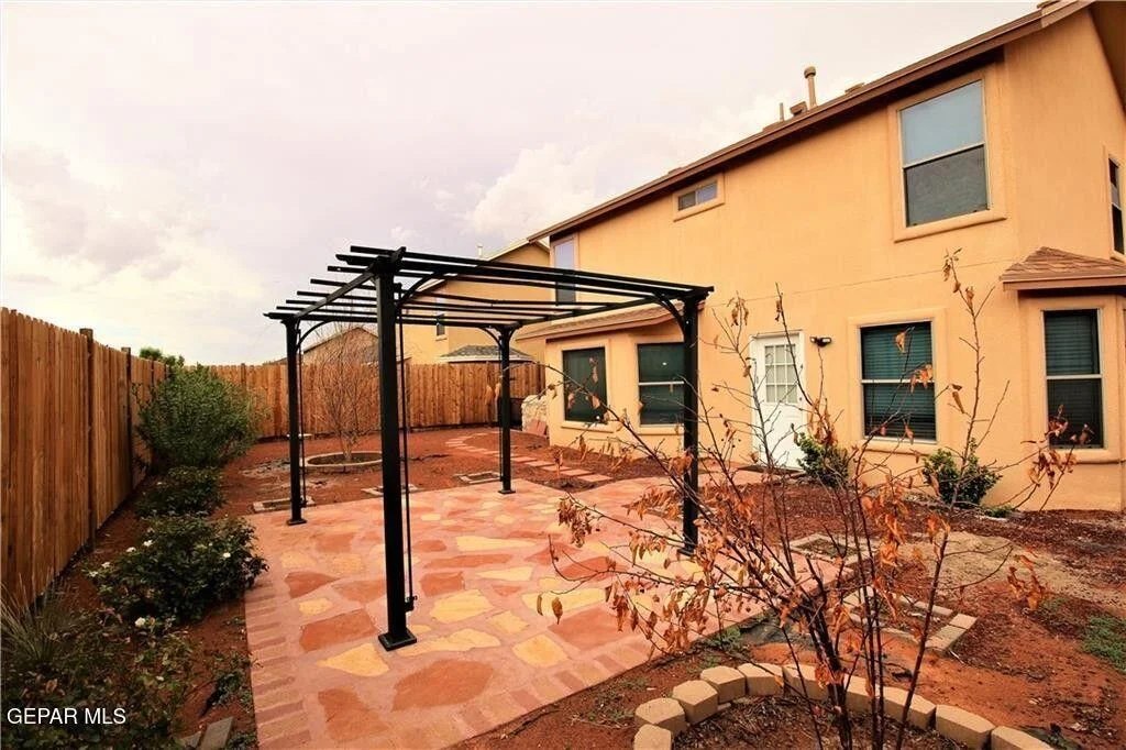 Photo of 6241 LOVEBIRD Lane