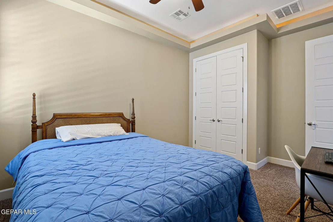 Photo of 917 Clapham Street