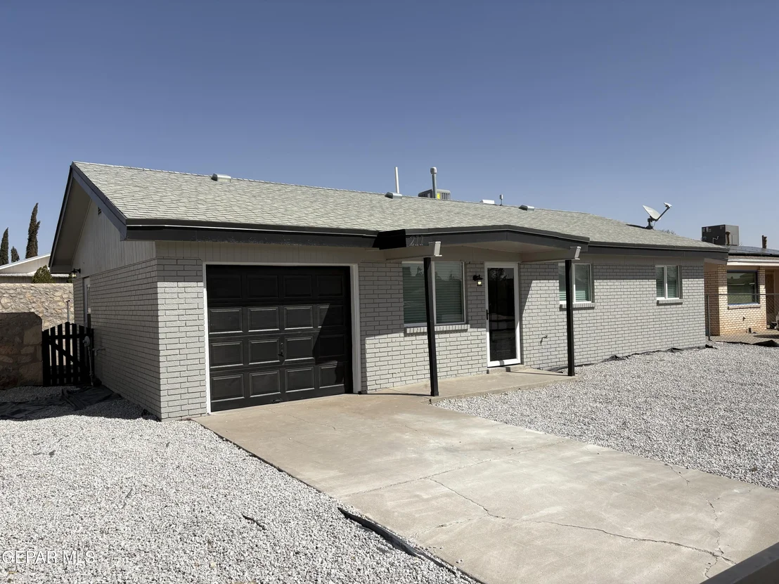Photo of 211 CARIBE Circle