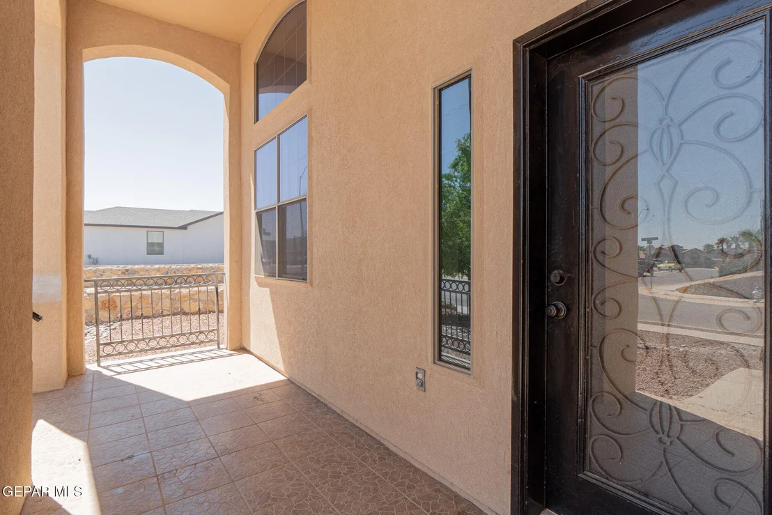 Photo of 3049 LOOKOUT POINT Drive