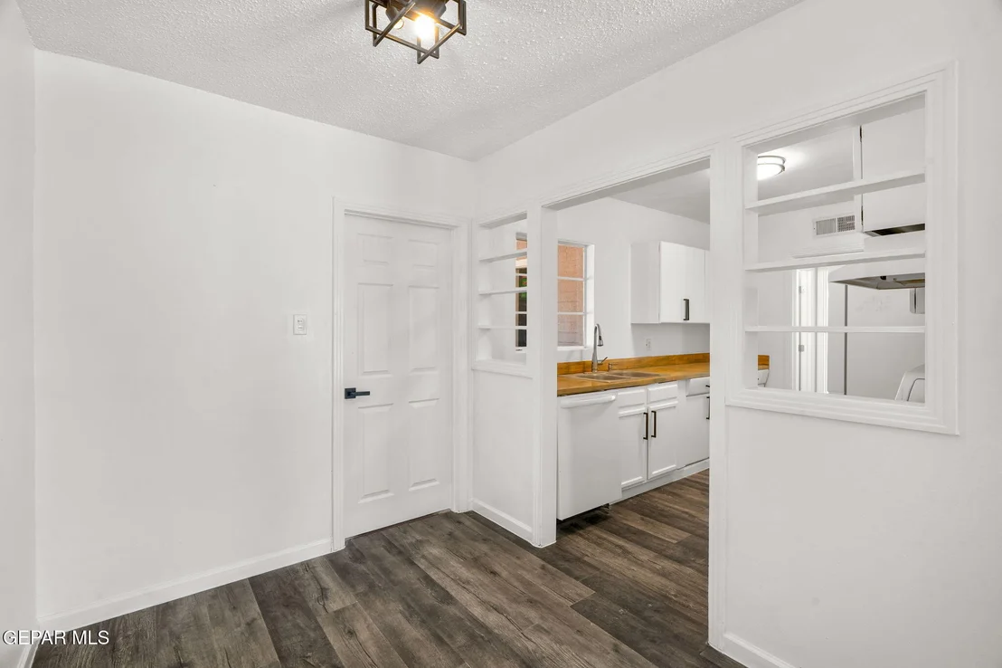 Photo of 7609 VERONA Circle