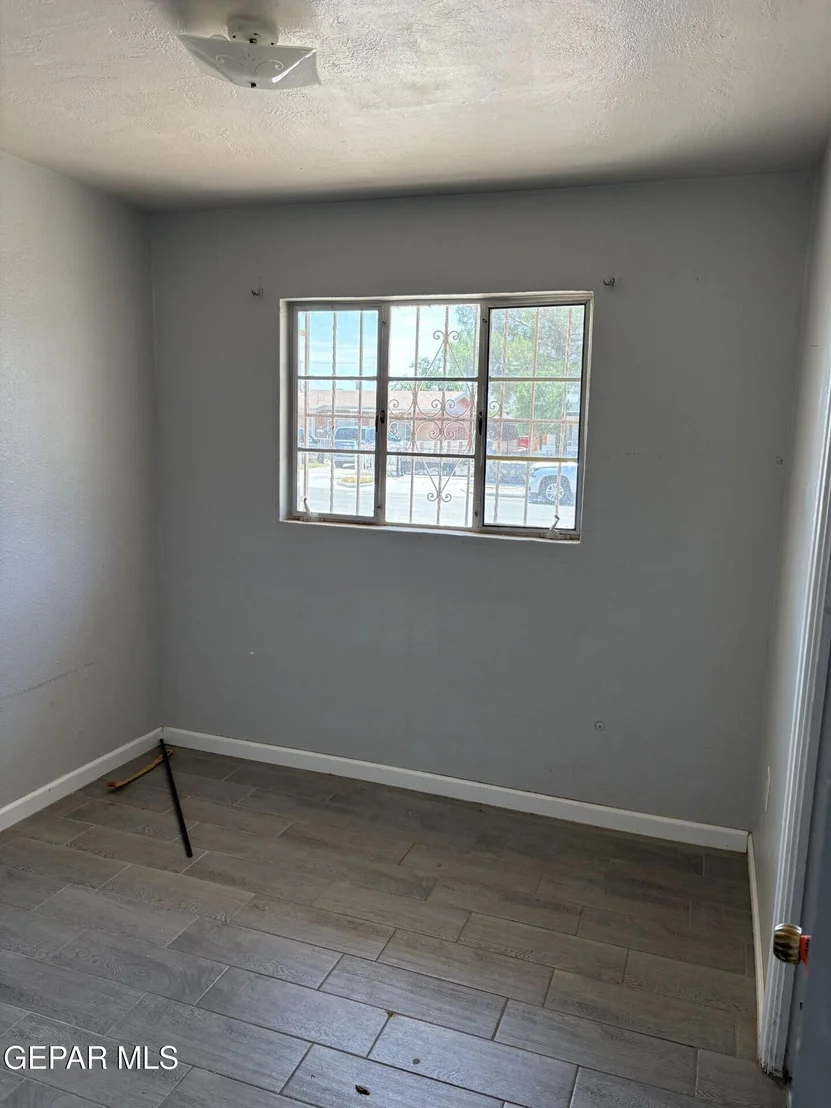 Photo of 604 ENCINO Drive