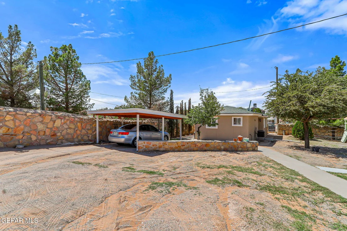 Photo of 4019 VANDERVEER Drive